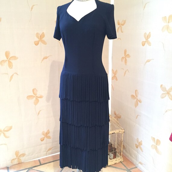Stunning fabric fringe 1940s vintage crepe swing d