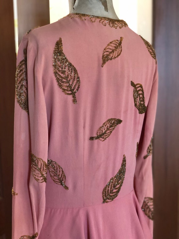 1940s dusty pink beaded crepe top. - image 7