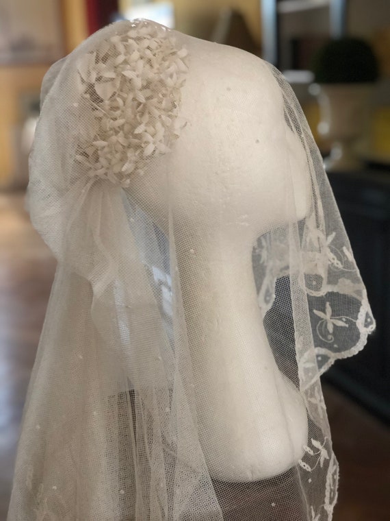 1960s jasmine flower and velvet bow bridal headpiece. Gem