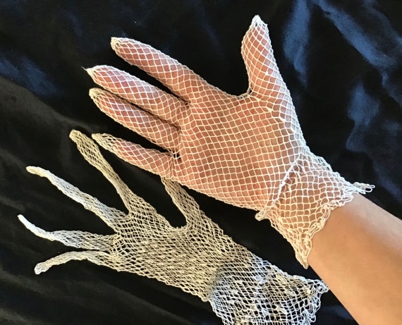 Rare 1910’s woven cotton fishnet wedding gloves - image 6