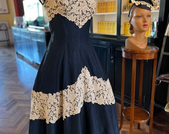 TreatÜrself special Vintage dress TreatÜrself special Vintage dress - メルカリ