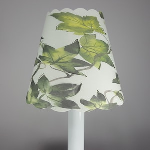 Nieuwe 3 x 5 x 4,5 gesneden klimop lampenkap 100% gerecycled materiaal kandelaars