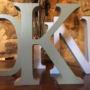 Letras, signos y números de madera gris - Independientes - Pintados - Letras grises grandes de 13 cm, Letras grises