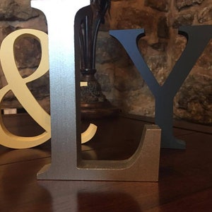 Paquete de 4 - Letras de madera plateadas independientes - Letras grandes de 13 cm - Seleccione sus propias letras, oferta multipack
