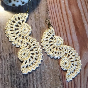66. ONE Crochet Earrings Pattern, Crochet Earring pattern, Crochet earrings, elegant shell model PDF, pattern for advanced crocheters image 1