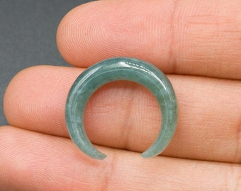 Jade Septum Pincher, Septum Tusk, Guatemalan Traslucid Jade - 3mm (8g) - 4mm (6g) - 5mm (4g) | Organika Tribal