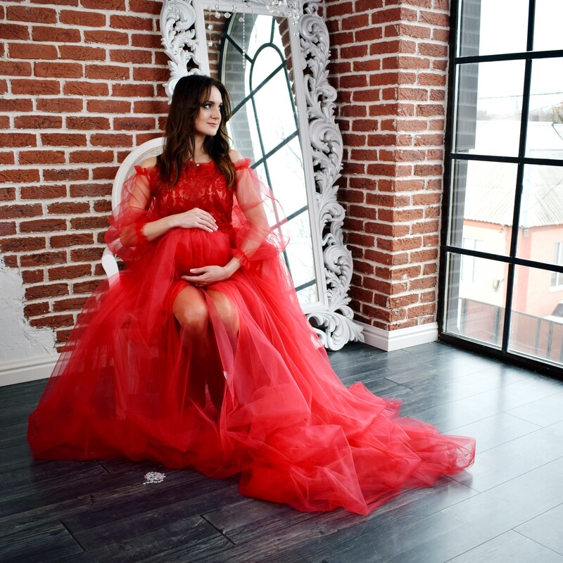 Red-Colored Maternity 3/4th Gown