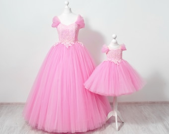 Pink mother daughter matching dresses,  Mommy and me dresses, Mommy and me outfits, Mother daughter dresses, Dresses for first birthday