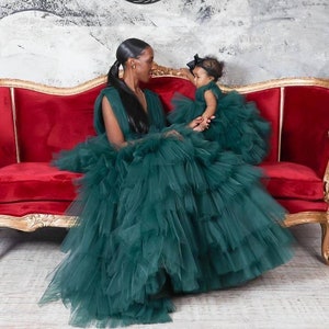 Green mother daughter matching dress, Mommy and me dresses, 1st birthday dresses, Mommy and daughter dresses, Photo shoot dresses image 1