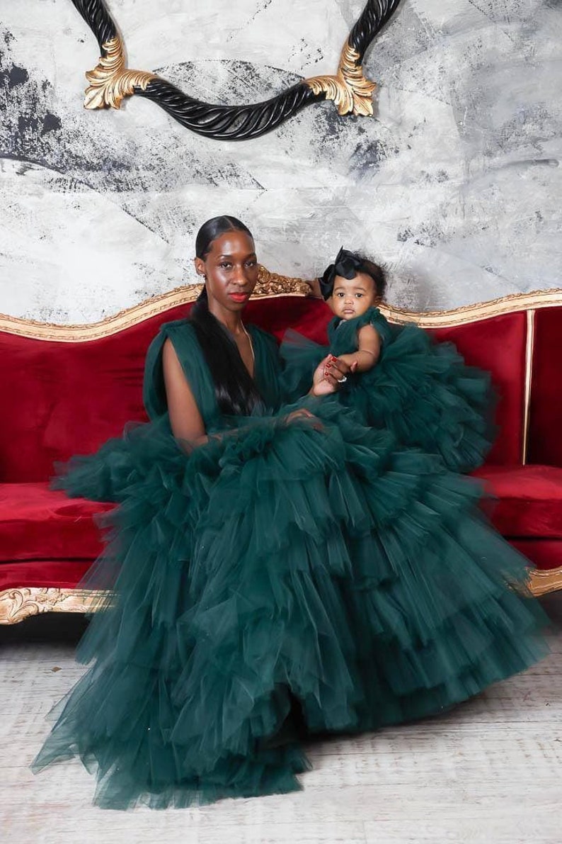 Green mother daughter matching dress, Mommy and me dresses, 1st birthday dresses, Mommy and daughter dresses, Photo shoot dresses image 2