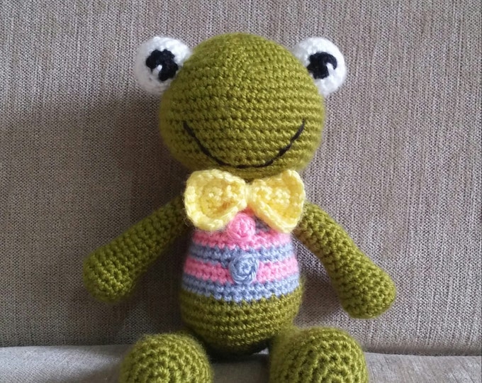 Amigurumi Frog Animal Stuffed Toys Handmade Stuffed Toys Gift  Nursery decor Woodland animals toy kids gift Crochet baby gift amigurumi toy