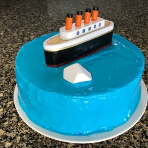 R.M.S. Titanic and Britannic 6" Cake Topper