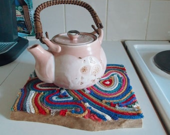 Matilda - Wooden Upcycled Pot Trivet - Puinen kierrätysmateriaali pannunalunen