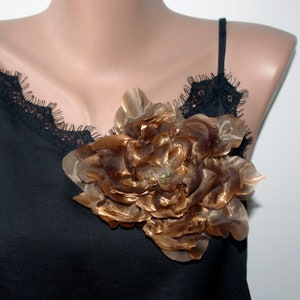 Gold brown large flower brooch - Gold organza flower pin - Oversized fabric flower brooch - Gift for grandma - Mother&#39;s Day gift