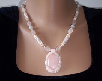 Rose quartz necklace Pink necklace Rose quartz pendant Pink quartz Statement necklace Blush pink Wife gift Gift for women Gift for grandma