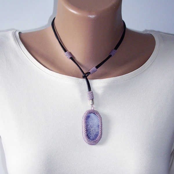 Lariat necklace Leather necklace Amethyst necklace February birthstone Leather lariat Embroidered stones Purple Original amethyst necklace