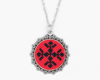 Red and black necklace Romanian friend gift, Red Bohemian necklace Gift for wife from husband, Mother's day gift with romanian blouse motif