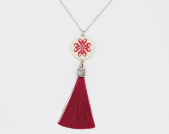 Dark red tassel necklace with romanian motif in two shades of red, Bohemian necklace, long tassel necklace for mother from Romania