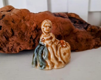 Vintage Wade Pottery Miniature Nursery Rhyme Figurines Red Rose Tea Porcelain Figurines Wade Whimsies England Sold Separately