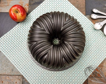 Nordic Ware Bavaria Bundt Cake Pan 10 Cup