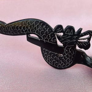 Vintage Asian Spoon Dragon Handle Hand Carved Natural Buffalo Horn from Indonesia, Asian Décor Serving Spoons