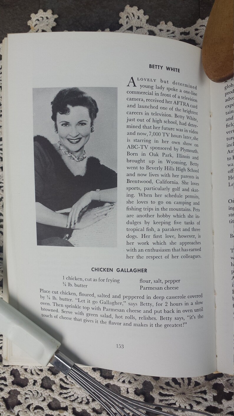Vintage Cookbook Celebrity Recipes Compiled by Helen Dunn Hardcover 1958 Contains Many Photos of Movie Stars RARE 1950's Cookbook image 4