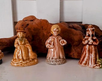 Vintage Wade Pottery Miniature Nursery Rhyme Figurines Red Rose Tea Porcelain Figurines Wade Whimsies England Sold Separately