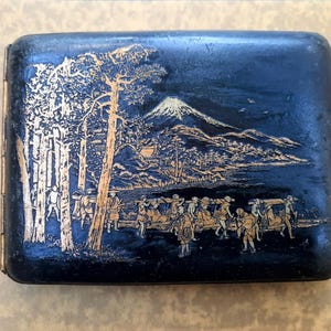 japanese komai cigarette case Style Sterling and 24k Gold Inlaid Japanese Cigarette Case - Damascene