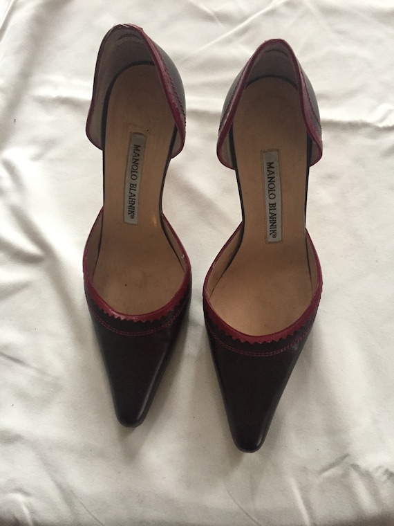 Manolo Blahnik  Pumps beautiful Aubergine color wi