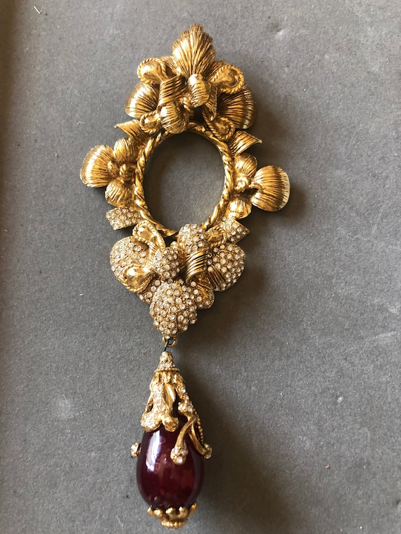 Christian Dior Vintage Spectacular Brooch