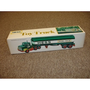Original 1977 Hess Truck MINT in Original Box