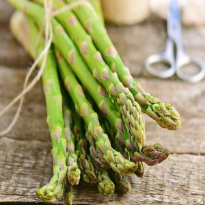 5 Asparagus Plants Heirloom, &#39;Mary Washington&#39; Asparagus Crowns - 2 Year Asparagus Crowns - Healthy Asparagus Roots - Buy 4 Get 1 Free!