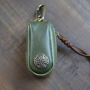 Louis Vuitton Epi Key Pouch - Green Keychains, Accessories - LOU518341