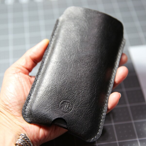 Leather IPhone sleeve, Leather IPhone 15 14 13 12 Pro Sleeve, 6.1 inch Smartphone Sleeve, Leather IPhone Cover, Leather IPhone Case