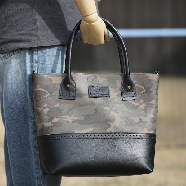 Eagle Camo Pattern Print Leather Tote Bag