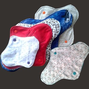 Sampling set mama cloth pads, one of each exept postpartum image 3