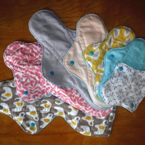 Sampling set mama cloth pads, one of each with postpartum