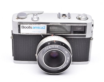 Fotocamera telemetro Boots Amica 2 con obiettivo Tosicor 40 mm f/2.8 c. 1980