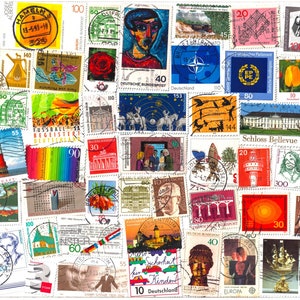 Sellos postales mixtos Alemania / Seleccionados al azar / Federal - Alemania Occidental y Oriental / Colección filatelia / Off Paper