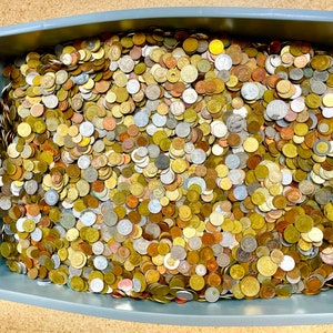 Damaged Coins for Craft Supplies Jewelry Bracelets Rings Earrings Necklaces Bulk Junk Dirty Currency | By weight: 2 Lbs - 4.3 Pounds