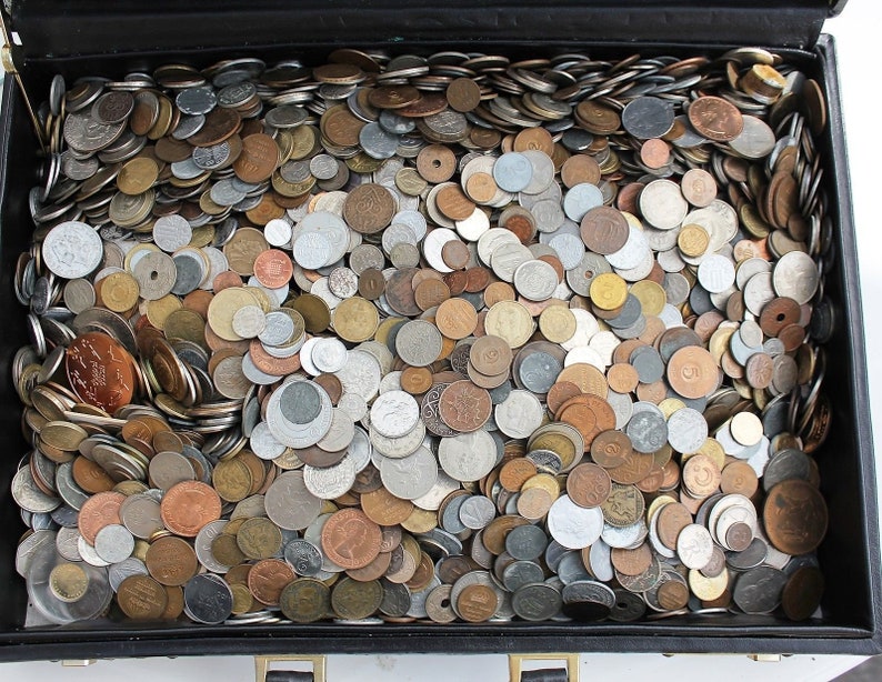 Große gemischte Menge von 30, 100 Münzen 1 Pfund, 2 Pfund, 4 Pfund verschiedene Welt / ausländische Münzen Überwiegend Ende 20th Century Datteln Bild 1