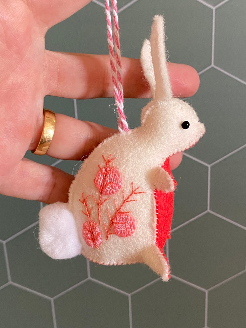 Merry & Bright Bunny Ornament Original Handmade Felt Ornament imagem 6