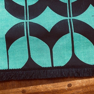 Green Tulip Table Runner image 4