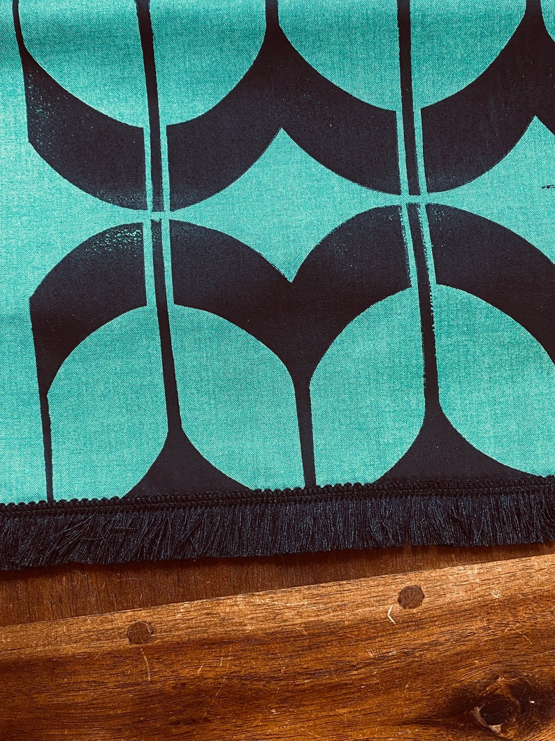 Green Tulip Table Runner image 4