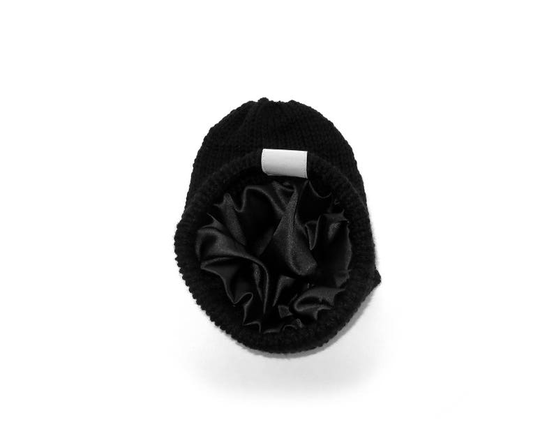Satin Lined Knit Beanie Black Locks In Hair Moisture /& Frizz Control For Naturally Curly Hair and Kinky Curly Hair