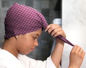 Damier, T-shirt avec serviette pour cheveux prune et lilas, Capuche cheveux bouclés avec élastique bio, Fête des Mères