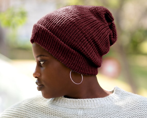 Bonnet bordeaux en maille satin doublée laine mélangée -  France