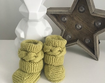 Old green baby booties/slippers wool merino. 0-3 months
