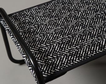 Tumbona con diseño de gato blanco y negro de HolinDesign