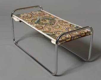 O sofá para gatos da HolinDesign